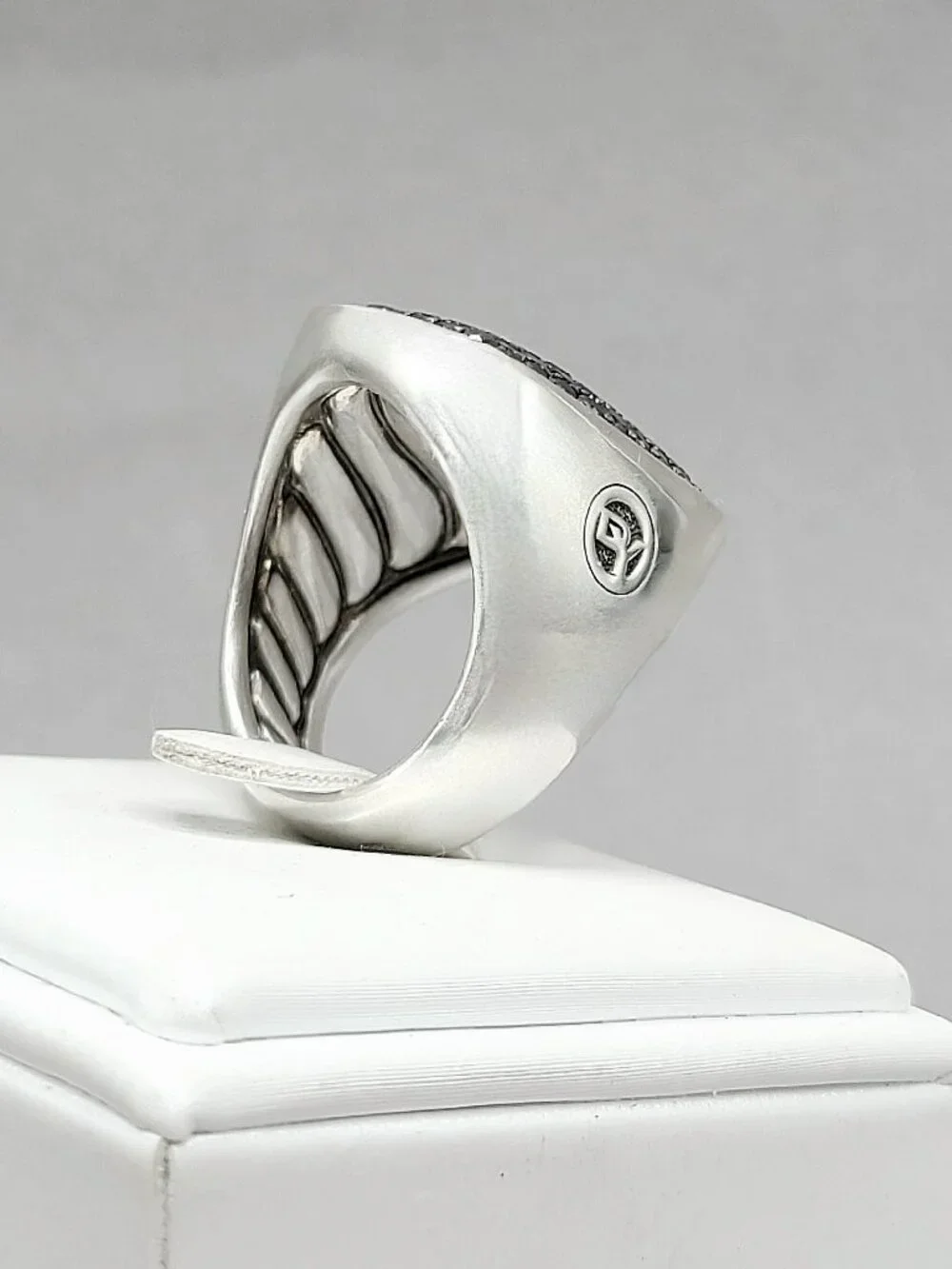 David Yurman Rectangular Pave Signet Ring w/ Pavé Black Diamonds - 25mm - Size 9